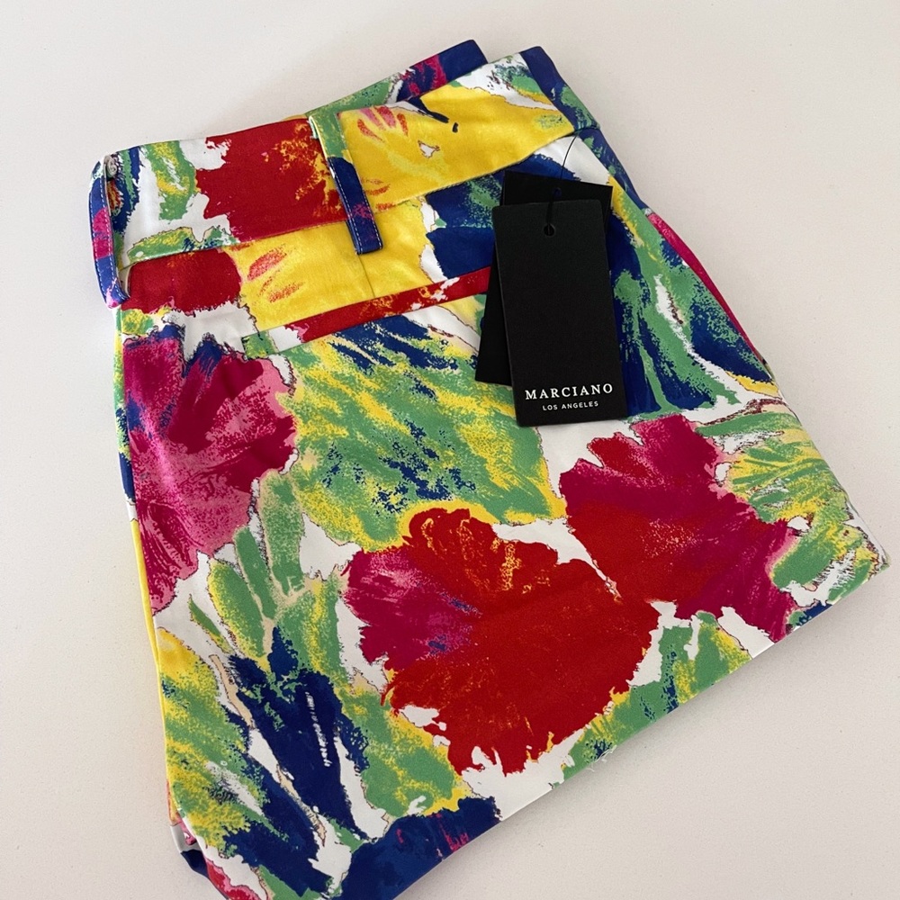 FLORAL MARCIANO SHORTS